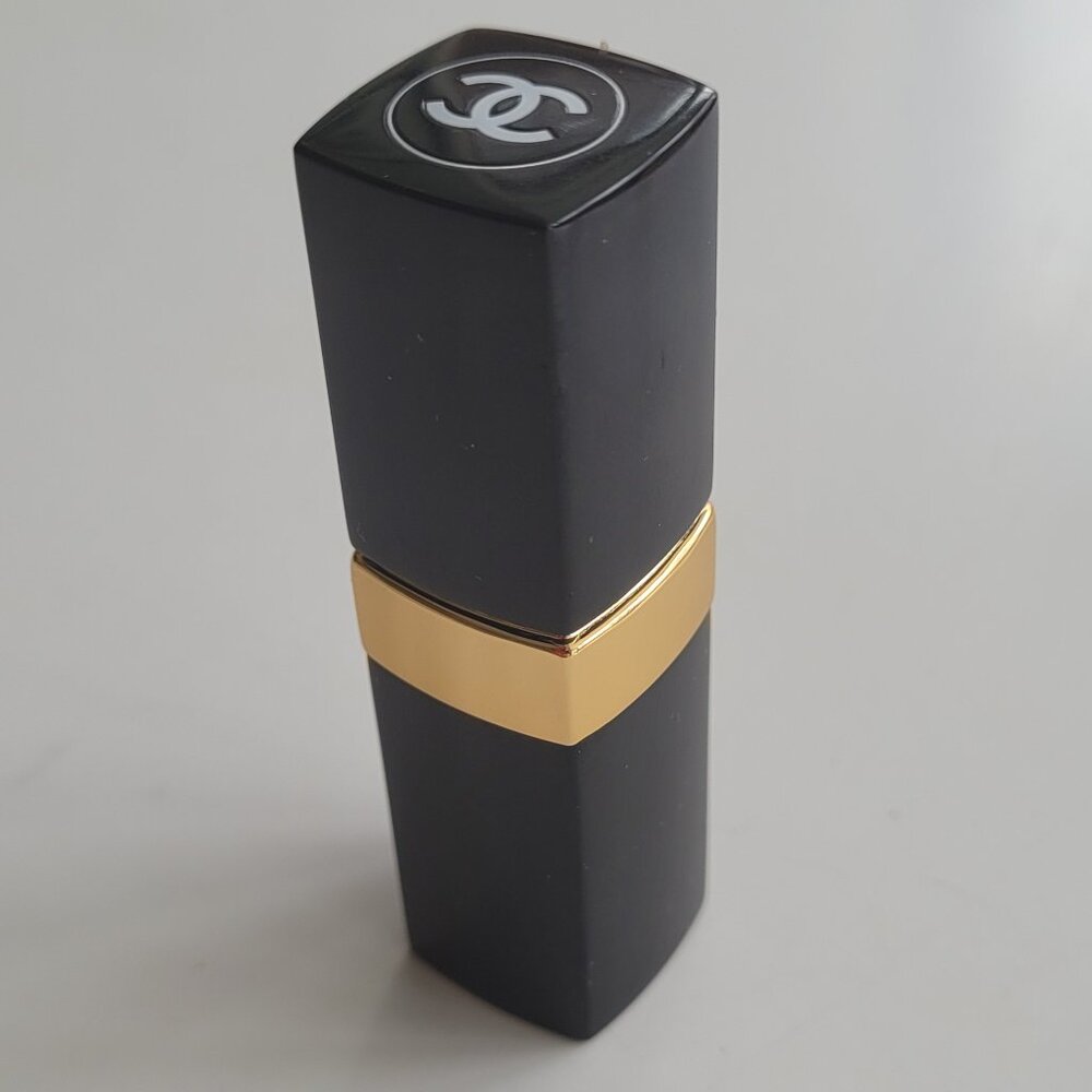 CHANEL ROUGE COCO Ultra Hydrating Lip Colour  --  Adrienne